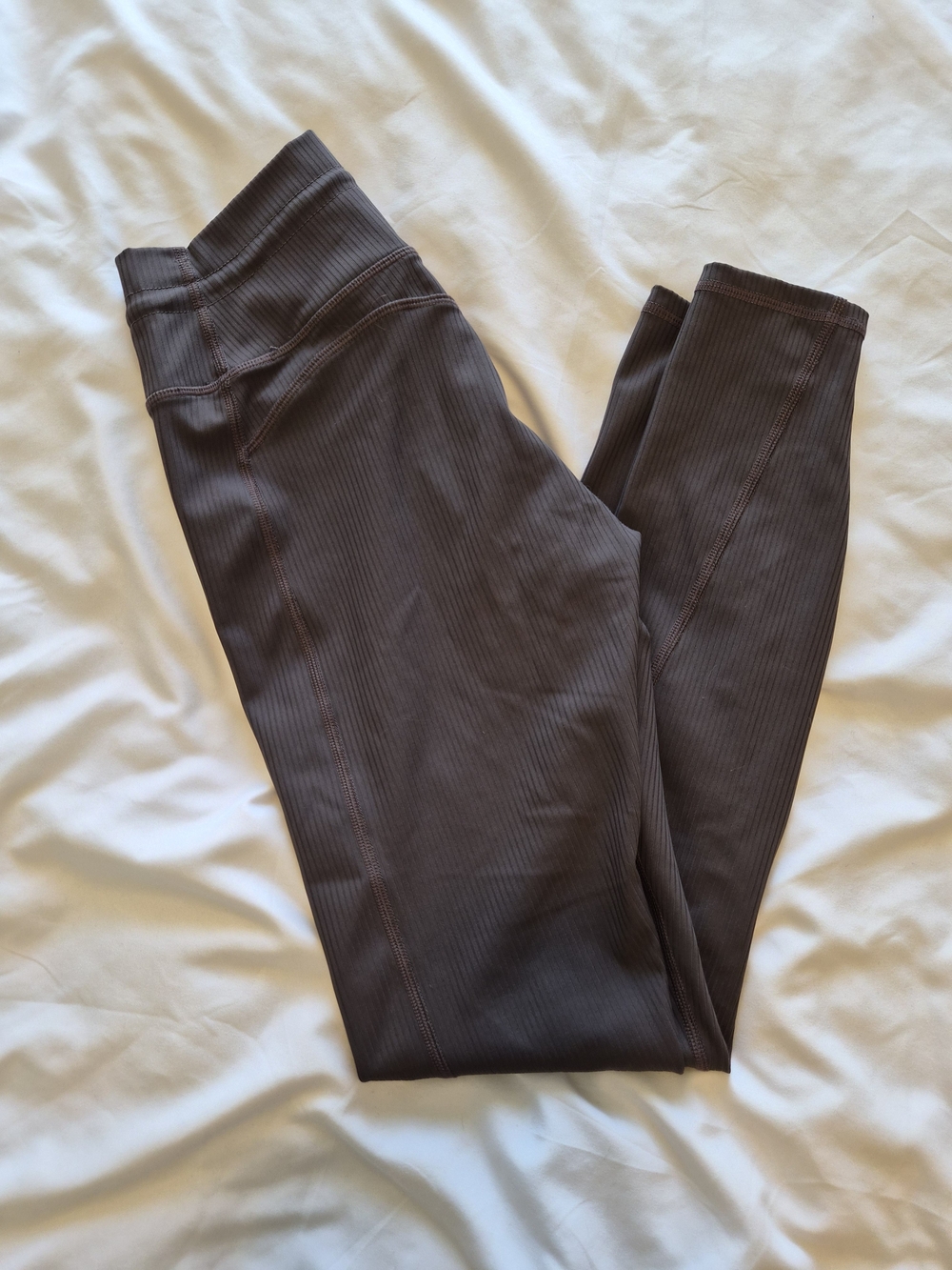 Fabletics Oasis Rib High-Waist Leggings in Dark Brown Size Medium